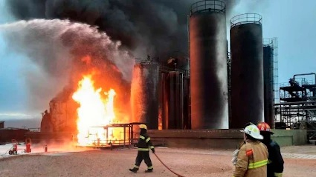 Petroleros de Río Negro, Neuquén y La Pampa lanzan un paro por falta de seguridad tras el incendio en una refinería de Plaza Huincul