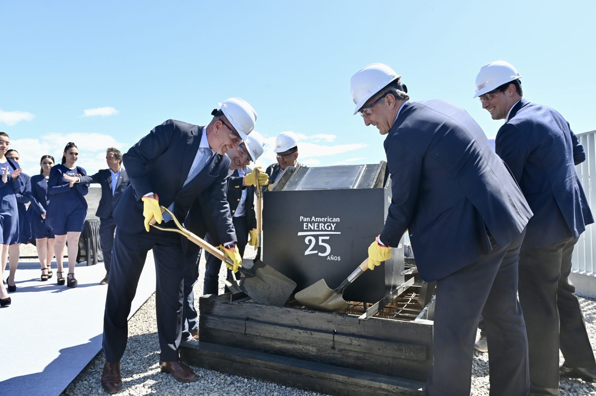 Arcioni: “Un edificio que será emblemático para la ciudad, que reafirma, nos da certezas y esperanzas de tener un futuro promisorio”