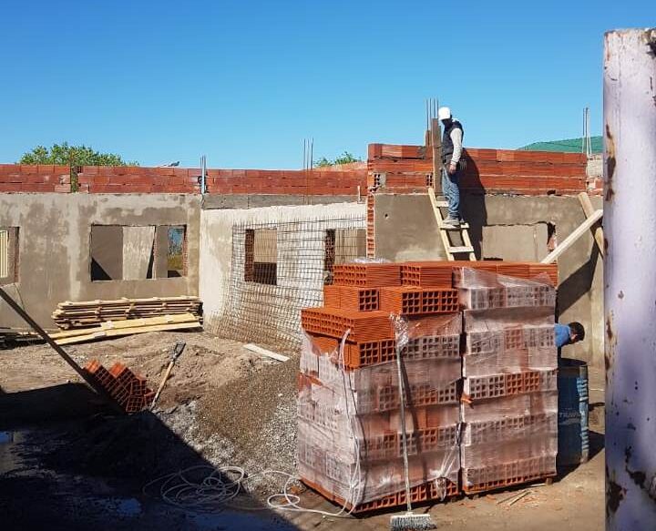 Provincia avanza con importantes obras para Camarones