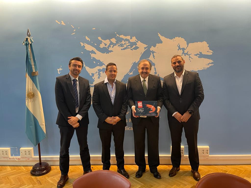 La Flota Amarilla se reunió con el Embajador argentino en España Ricardo Alfonsín para analizar el sector pesquero y el mercado internacional del langostino