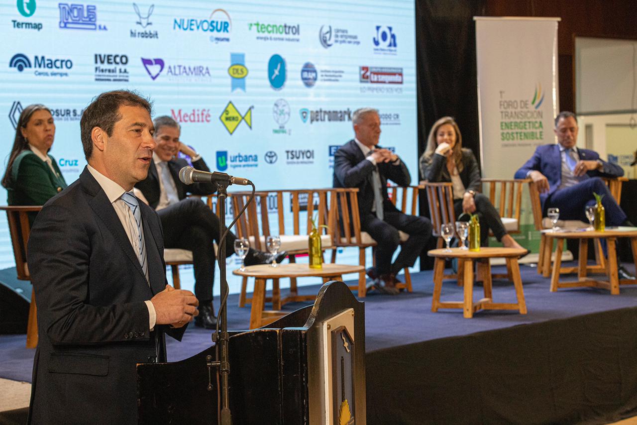 Luque pidió una ley de hidrógeno para brindar previsibilidad jurídica a las inversiones y propuso crear un polo científico y técnico para capacitar a la mano de obra