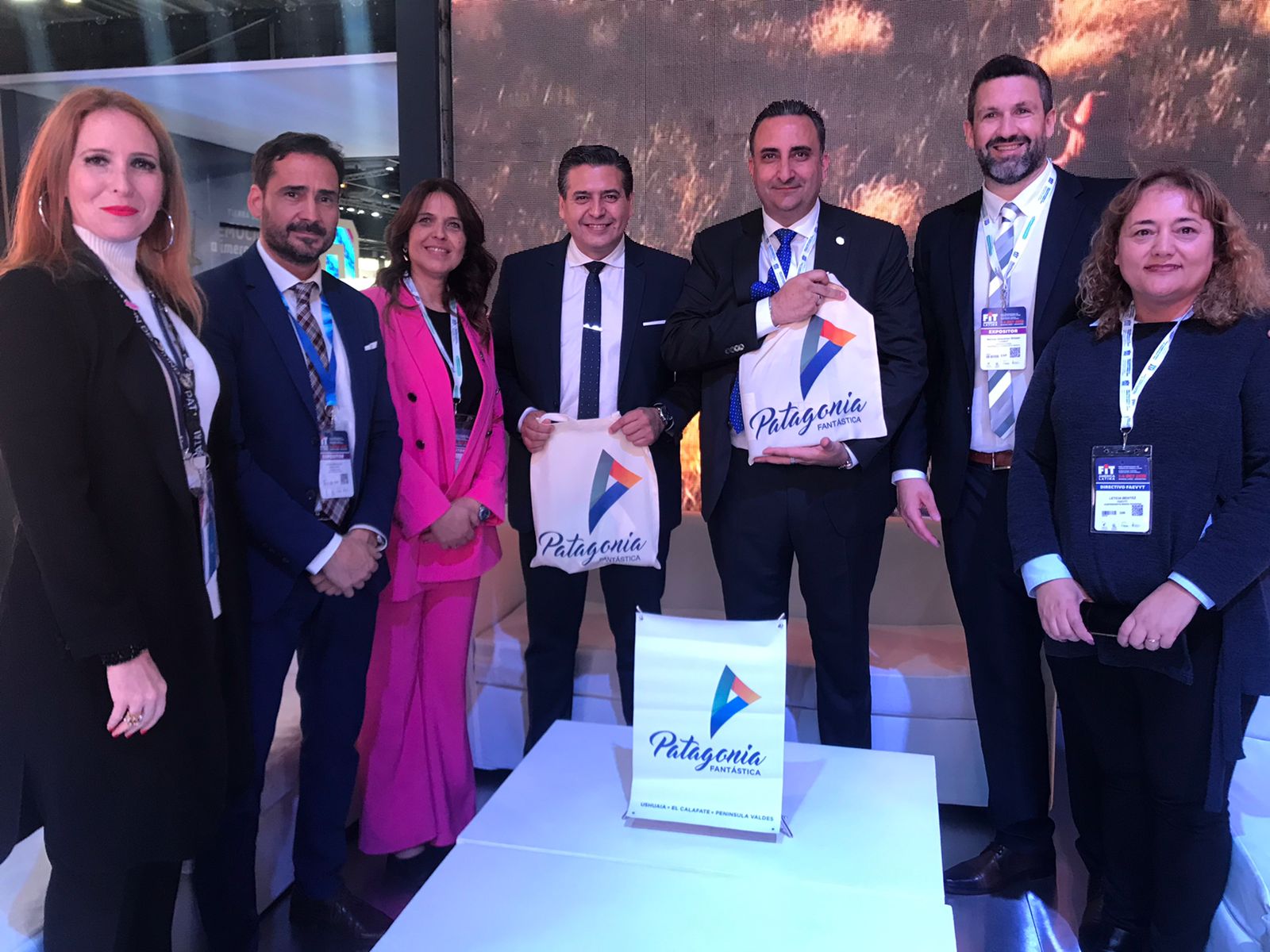 Lammens visitó el stand de Puerto Madryn en la Feria Internacional de Turismo y hubo muchas consultas de visitantes para visitar la ciudad