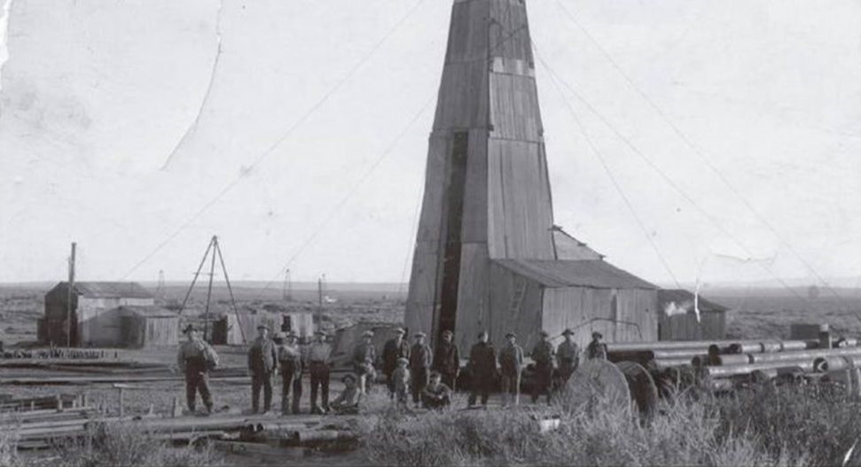 Neuquén celebró los 104 años de su primer pozo de petróleo