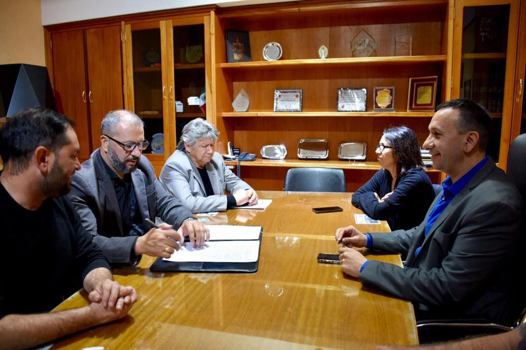 El Municipio de Trelew firmó convenio con la Cooperativa Eléctrica por obras de electricidad en el Loteo Belgrano
