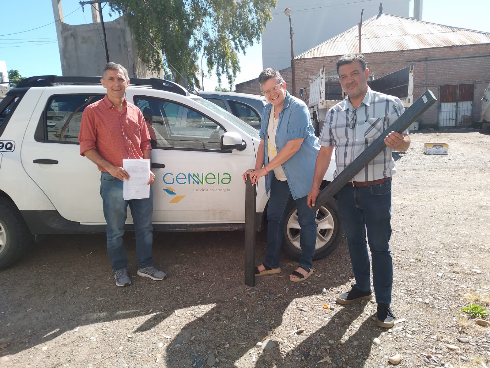 Rawson recibió de la empresa GENNEIA donación de materiales para la construcción de un punto limpio