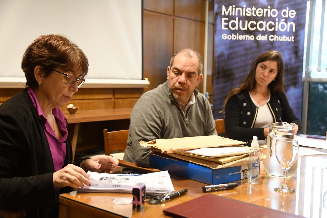 Grazzini en la apertura de la licitación pública para la compra de mobiliario escolar: “Estamos trabajando en mejorar nuestras escuelas”