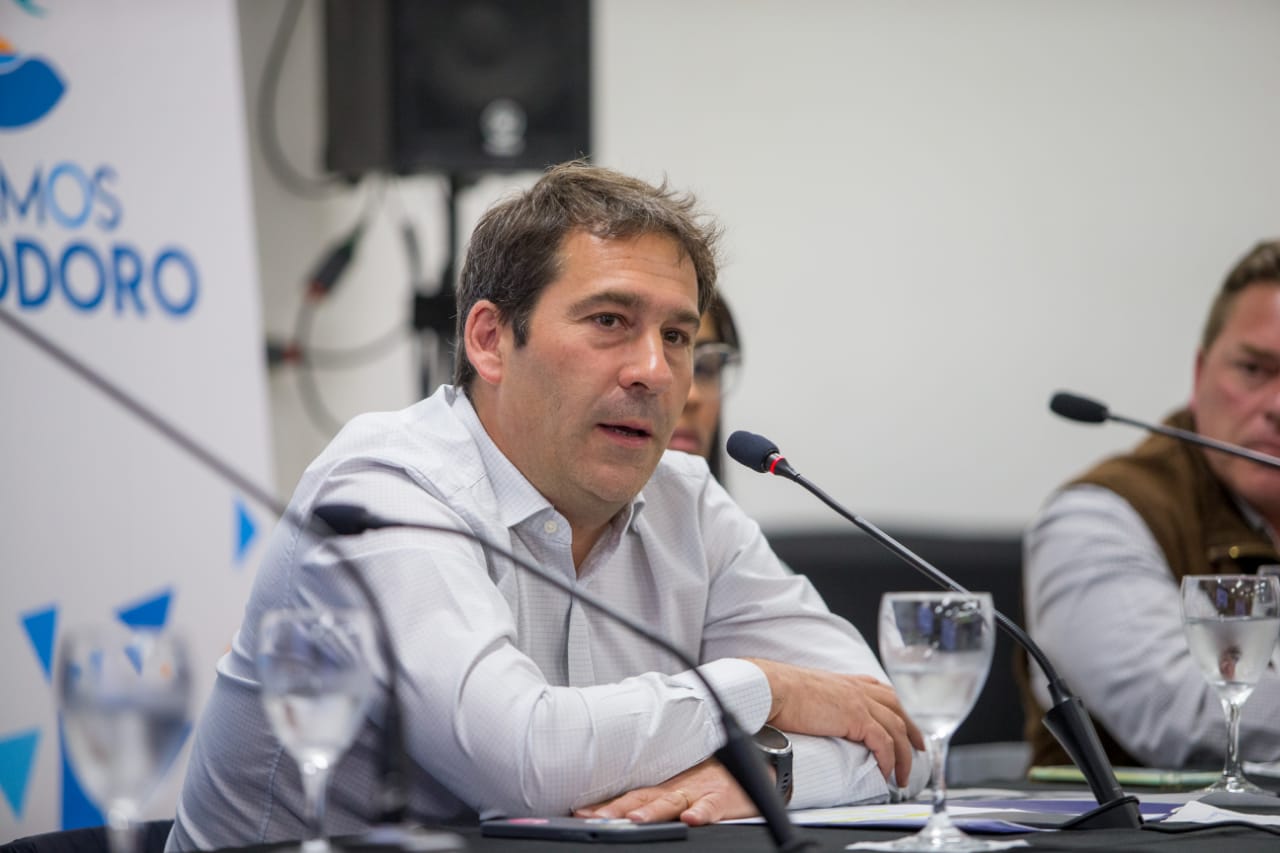 Luque licitó la obra hídrica más importante de la historia de Comodoro