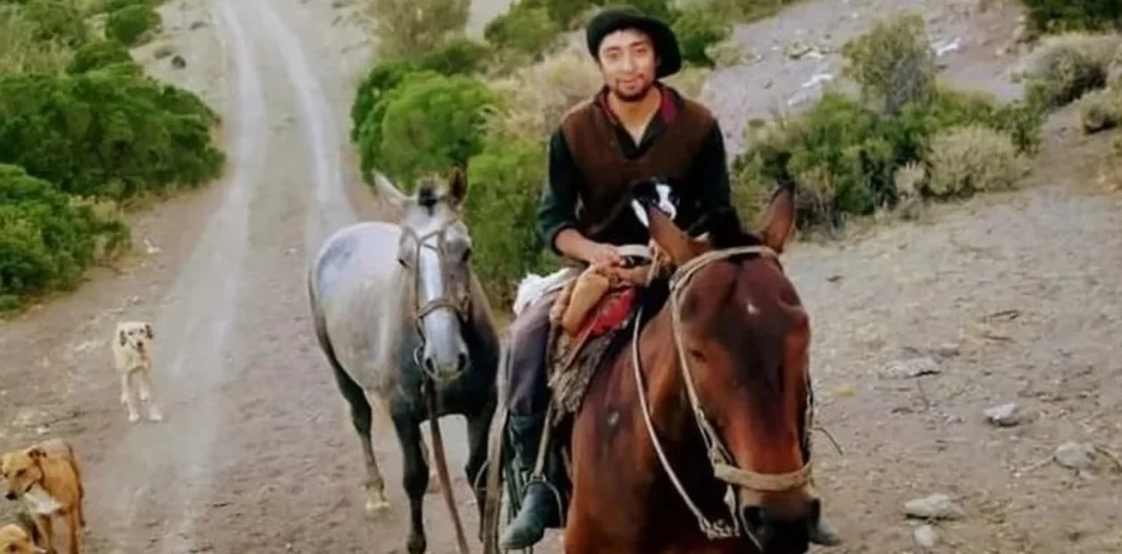 Para la familia del Payador asesinado en Chubut, “alguien lo entregó” a Saúl Anticaneo