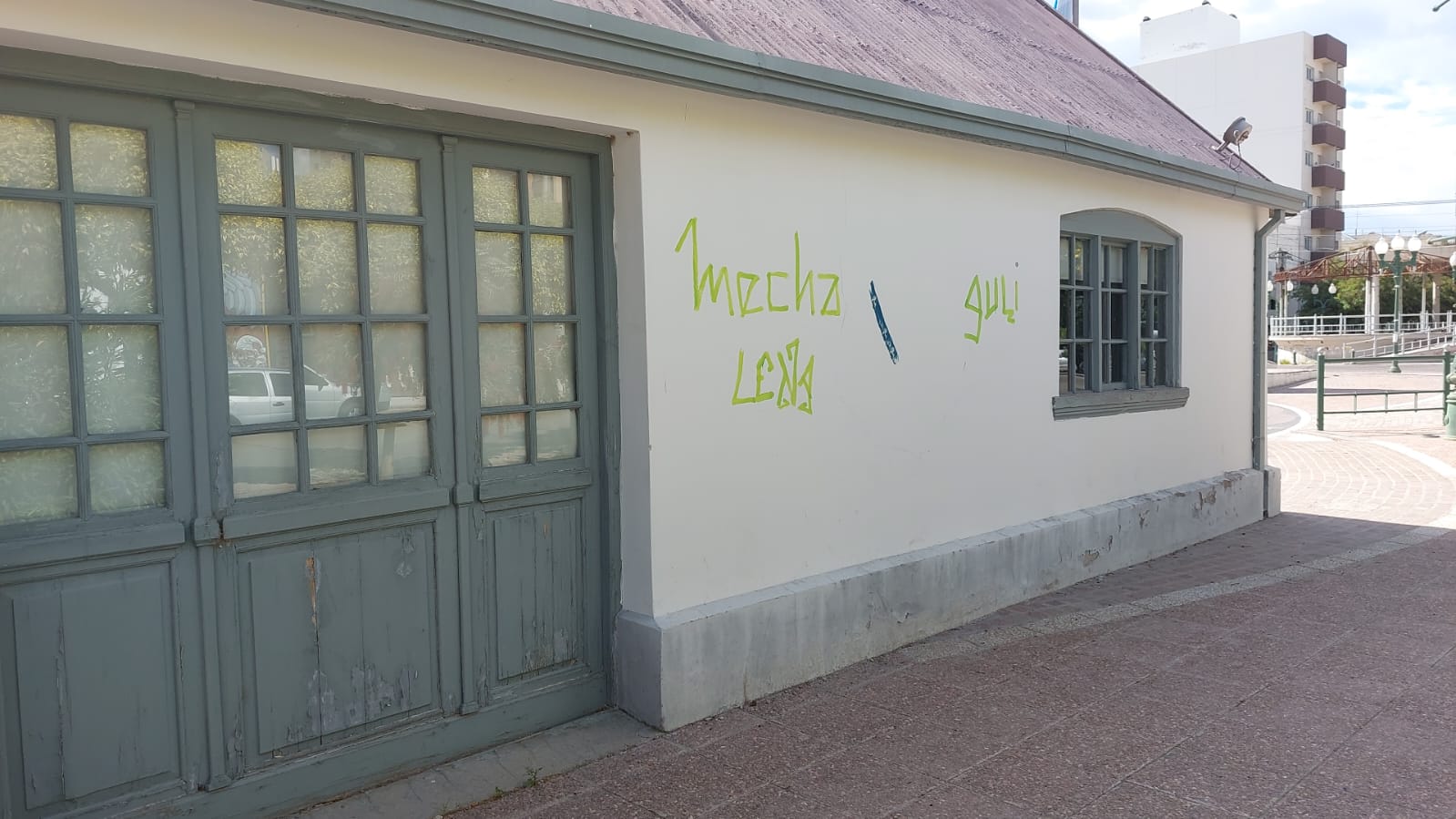 Trelew: El Municipio logró cobrar a los responsables de acto de vandalismo en la Plaza Independencia