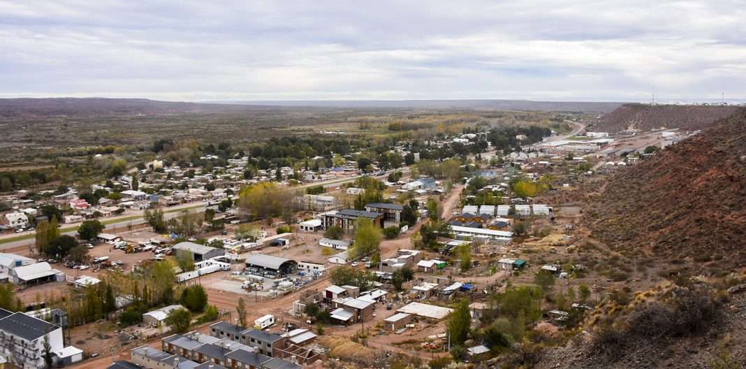 Neuquén: Firman acuerdo para realizar redes de provisión de gas en Añelo con una inversión superior a los 10 millones de dólares