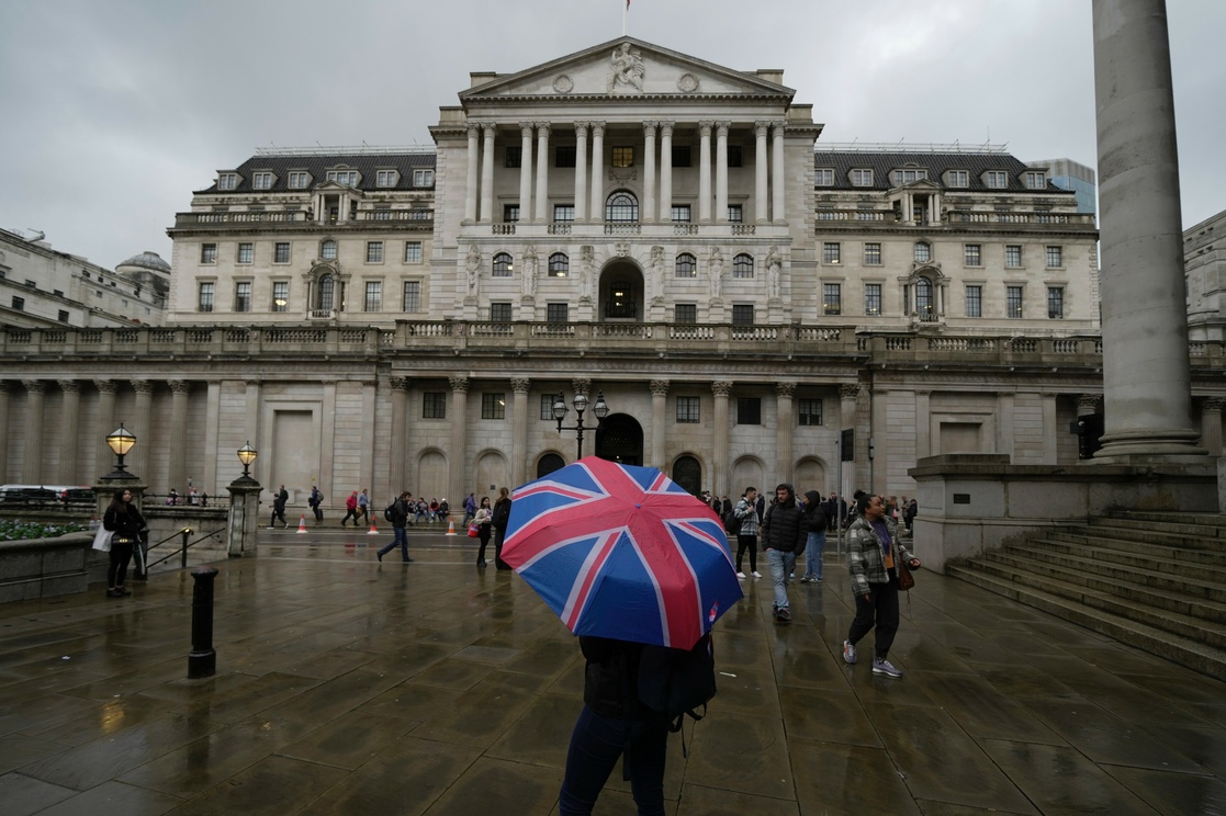 La presión de la inflación: El Banco de Inglaterra anunció el mayor aumento de tasas de interés en 33 años