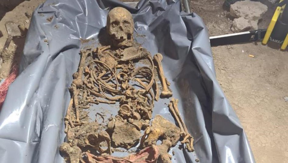 Encuentran un esqueleto enterrado en una casa y creen que es de una mujer desparecida hace 10 años