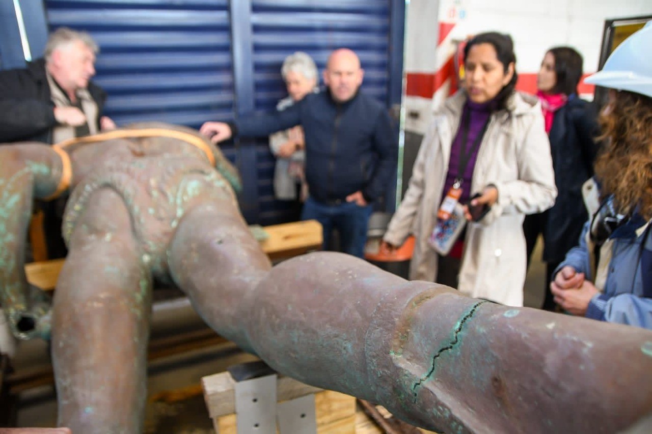 Ultiman detalles para la restauración final del Monumento “El Tehuelche”