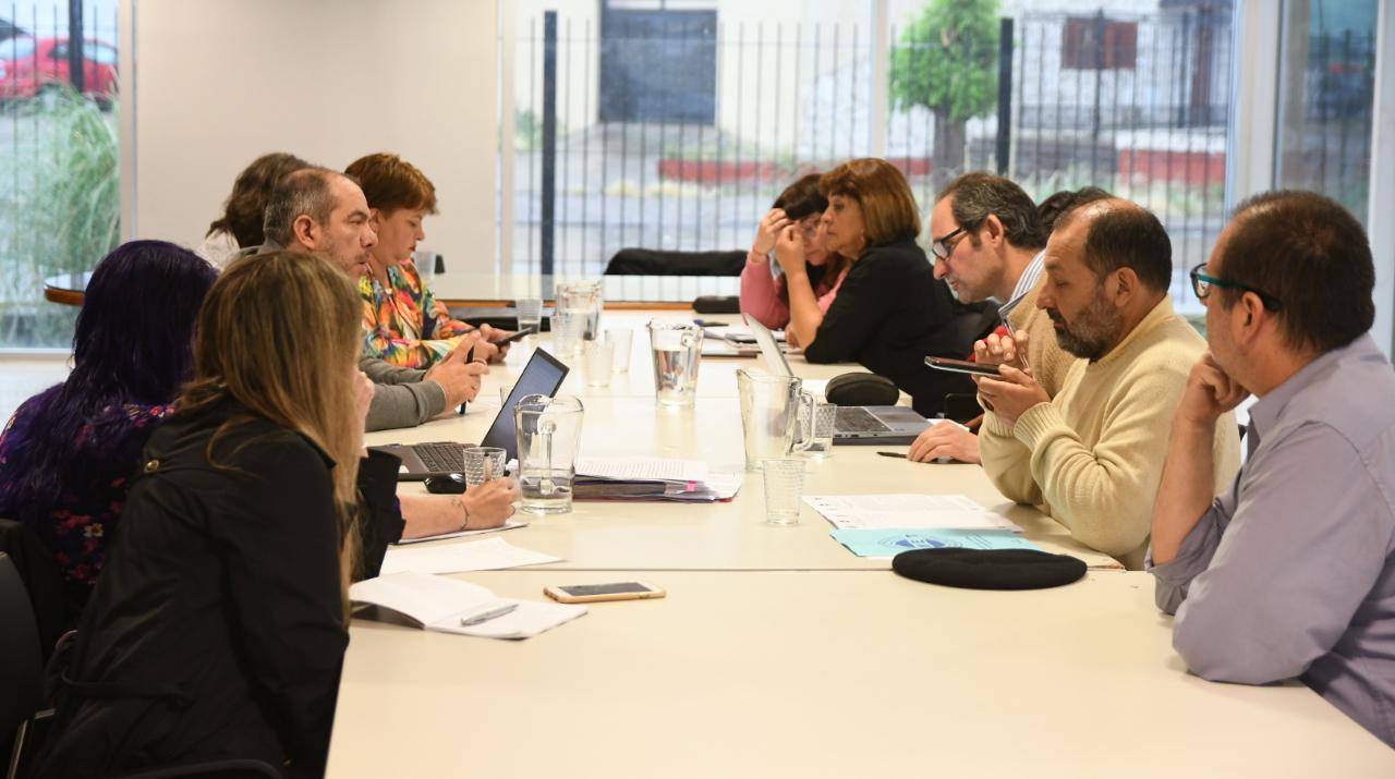 Chubut: El Gobierno hizo una nueva propuesta a los docentes y fue aceptada por la mayoría de los gremios