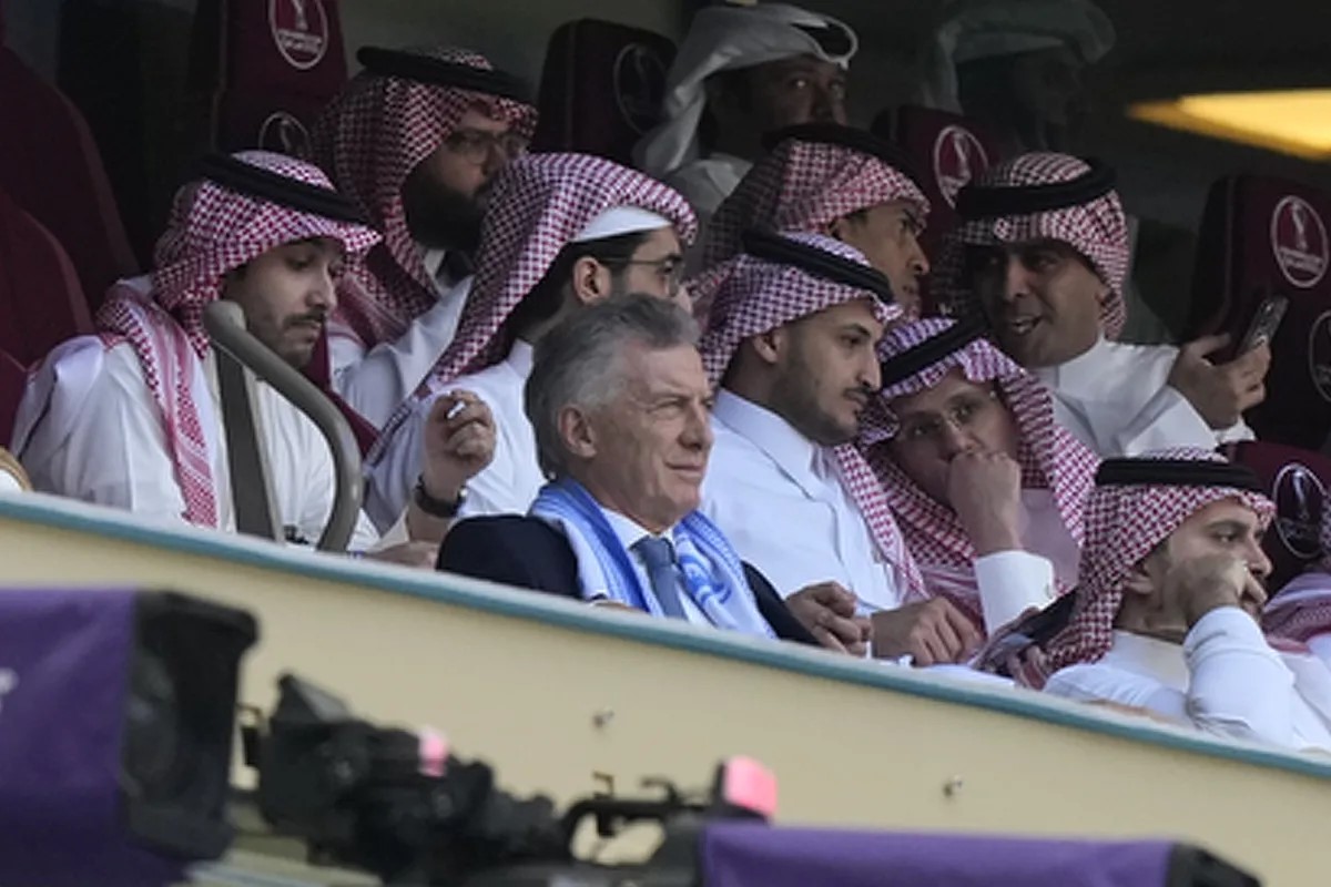 Macri vio la derrota de Argentina desde un palco del estadio Lusail