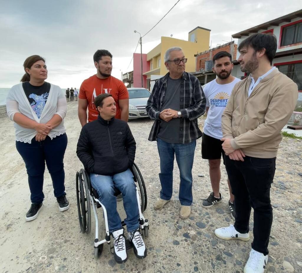 “Nacho” Torres y Ana Clara Romero recorrieron Playa Magagna junto “Maxi” Valle y conversaron con los vecinos