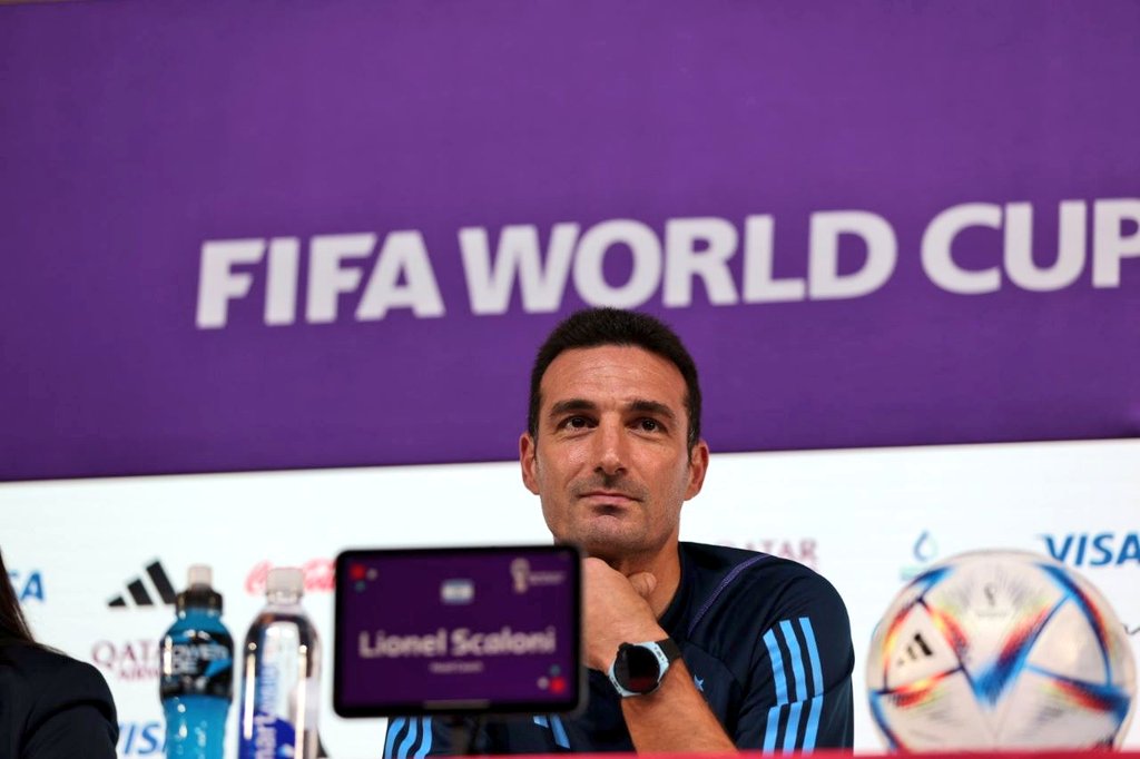 Scaloni en la previa del partido contra México: “Messi entrenó normalmente, no se de dónde salió que está lesionado”