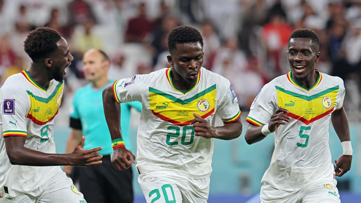 Senegal le ganó a Qatar y se metió en la pelea por la clasificación