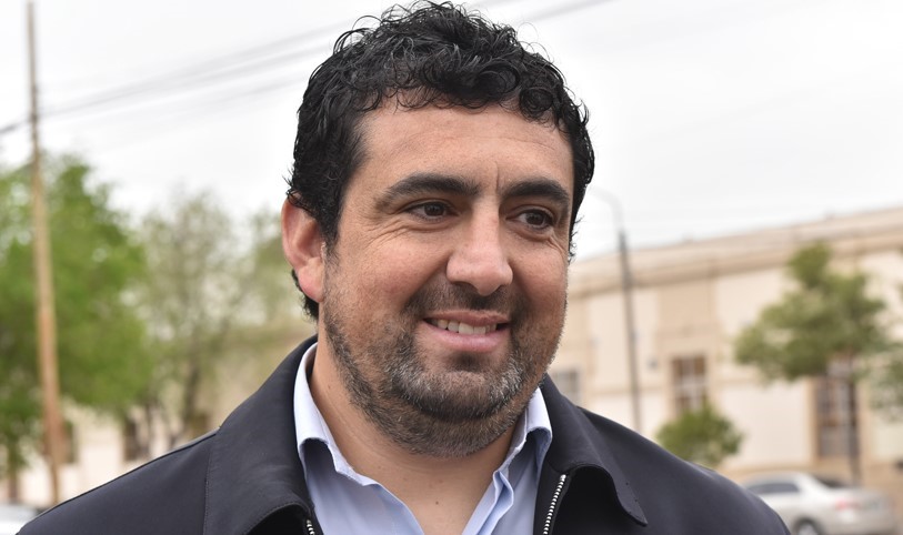 Rawson: La obra de dragado estará paralizada hasta el fin de la temporada de verano