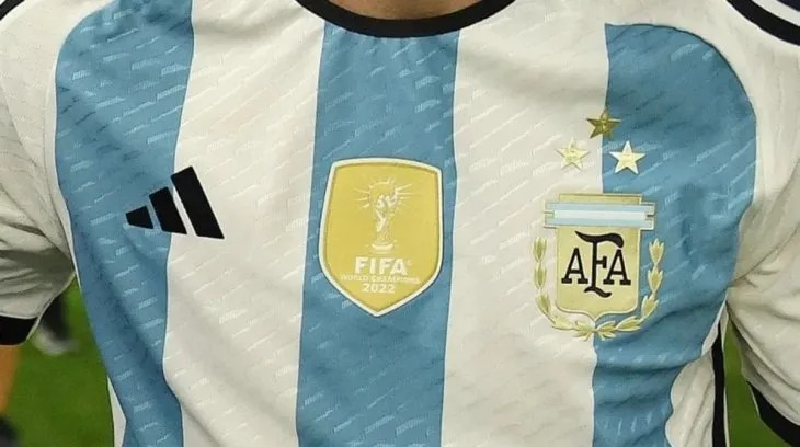 Furor por la Scaloneta: Se agotó la preventa de la camiseta de la Selección con las tres estrellas
