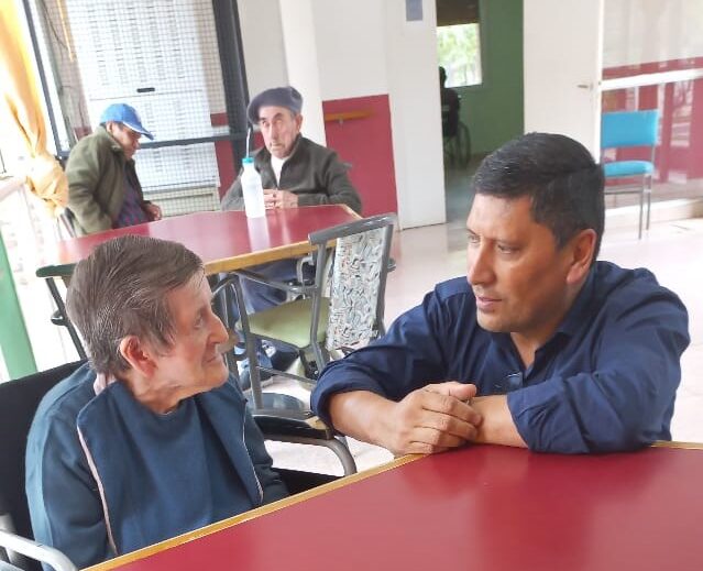 Comodoro: El ministro Aguilera recorrió instituciones sociales y se reunió con funcionarios y equipos técnicos