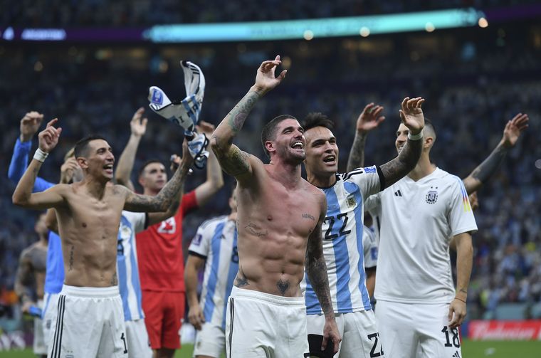 Según una encuesta, un jugador de la Scaloneta es el más lindo del Mundial de Qatar