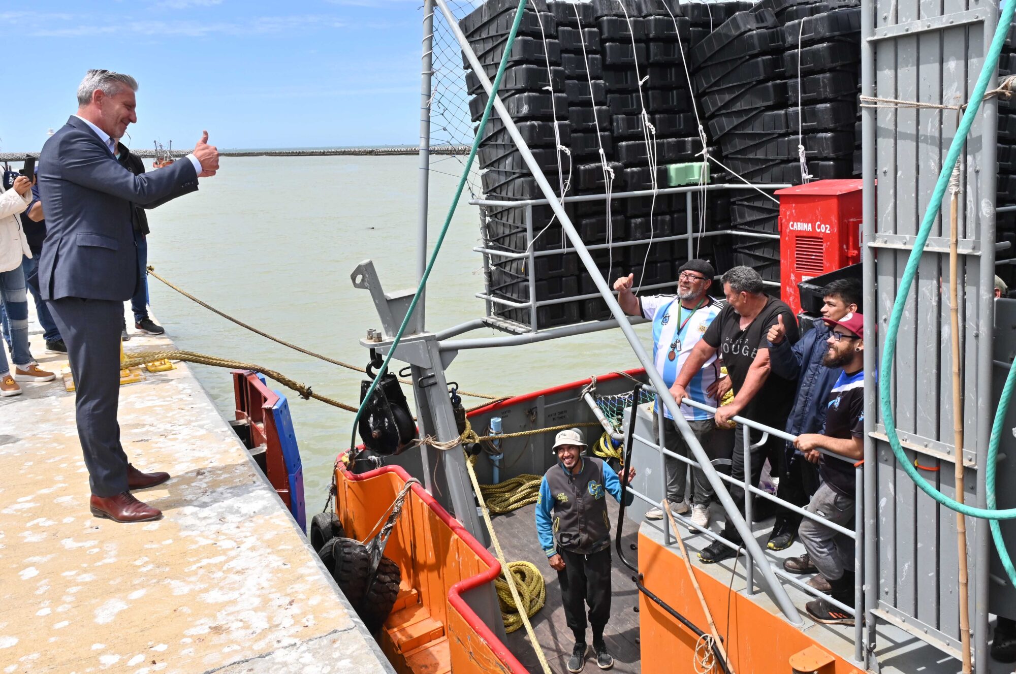El gobernador inauguró la obra de ampliación del Puerto de Rawson que brindará un 30% más de operatividad al muelle