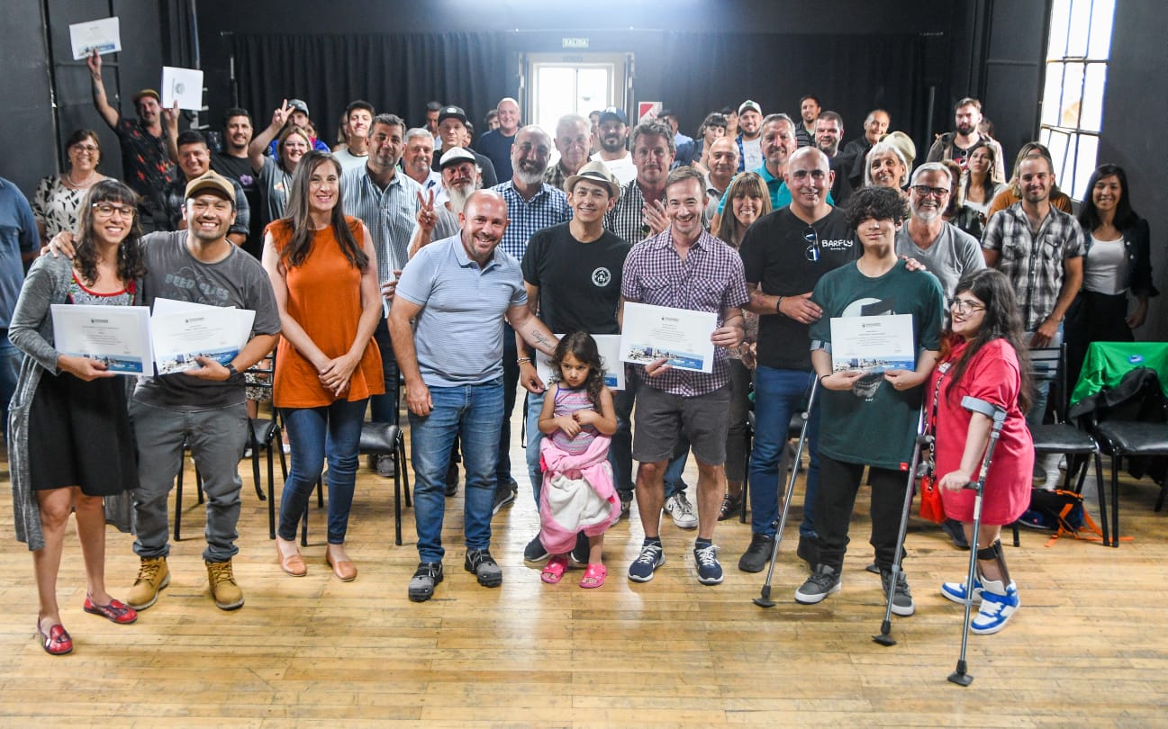 Sastre entregó reconocimientos a la iniciativa emprendedora de cerveceros y destacó el desarrollo productivo local