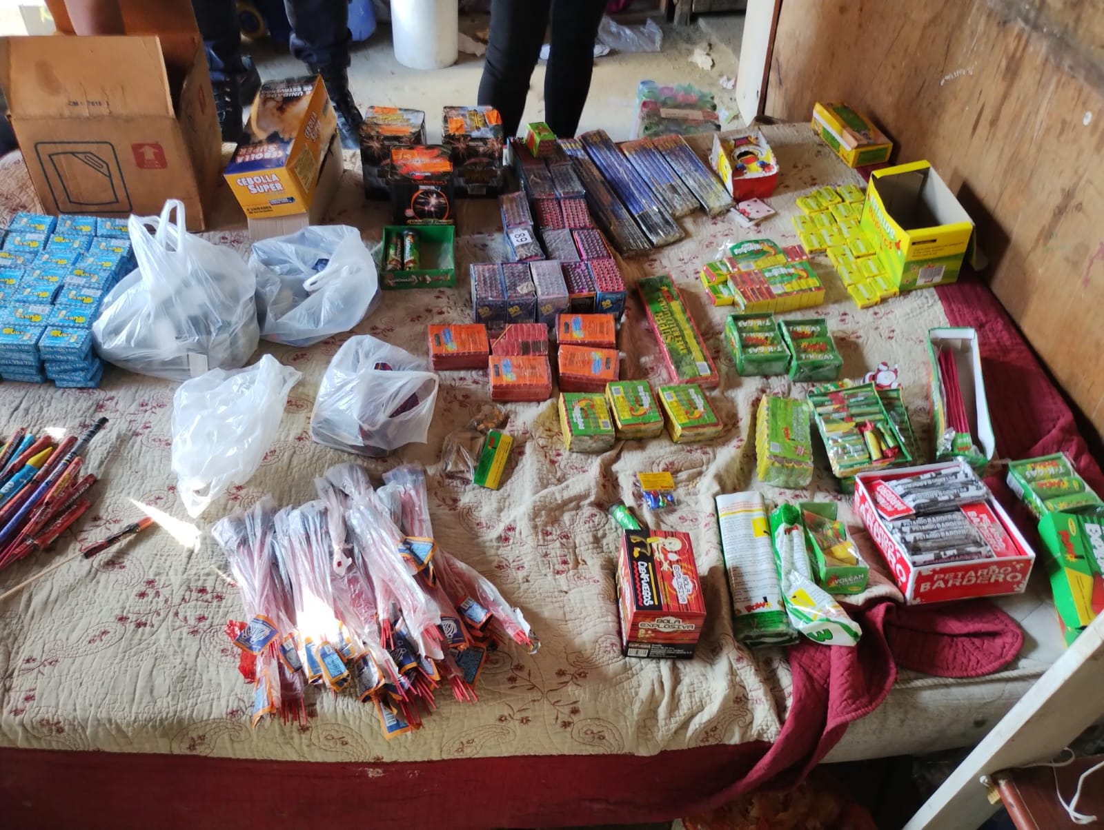 Comodoro: Con el apoyo del Municipio, la Policía allanó viviendas y secuestró pirotecnia