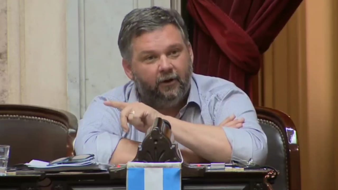 Igon apuntó contra Juntos por el Cambio: “Los vecinos de Chubut no se van a poder jubilar porque sus representantes del PRO no estuvieron en el recinto”