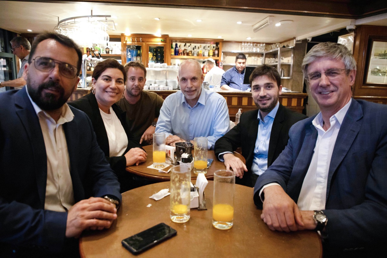 Larreta se reunió con Torres: Analizaron propuestas para Chubut junto a intendentes y legisladores y cuestionaron la avanzada del Gobierno sobre las PASO y la ley de Lemas