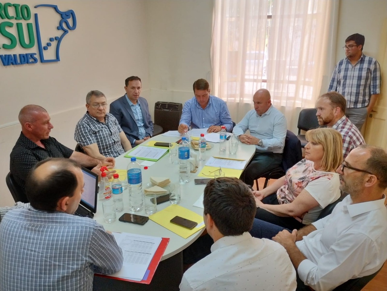 Maderna realizó el traspaso de la presidencia del GIRSU que quedó en mano del radical Darío James de Gaiman