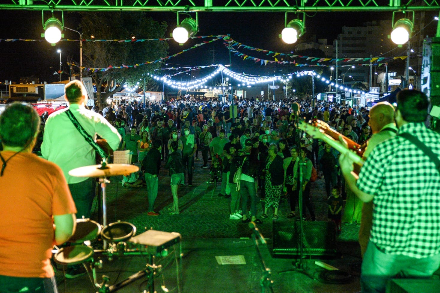 Convocan a bandas y artistas locales para el escenario del Madryn Comestible