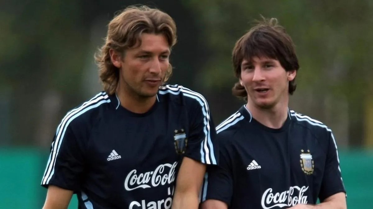 Messi fue recibido por Heinze en el barrio cerrado donde residen en Rosario