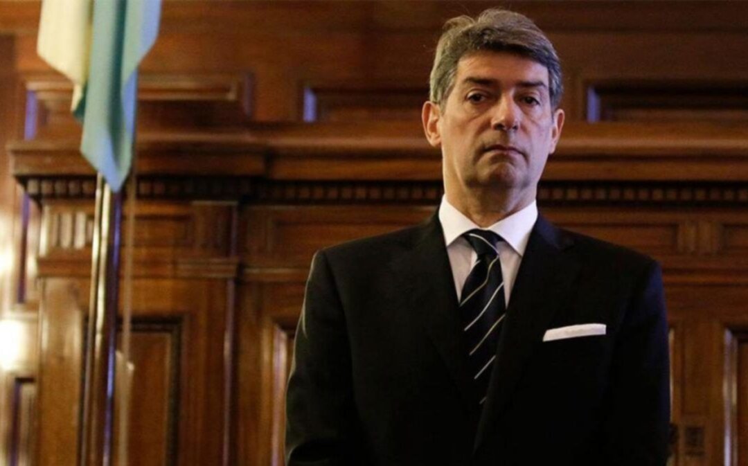 Kicillof apuntó duramente contra Rosatti tras conocerse los chats escandalosos: “No puede seguir ni un minuto más a cargo de este tema”