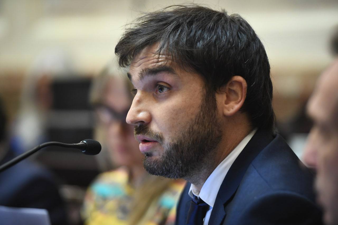 Torres: “No vamos a permitir que las concesiones de las hidroeléctricas pasen a La Cámpora como pretende Linares”