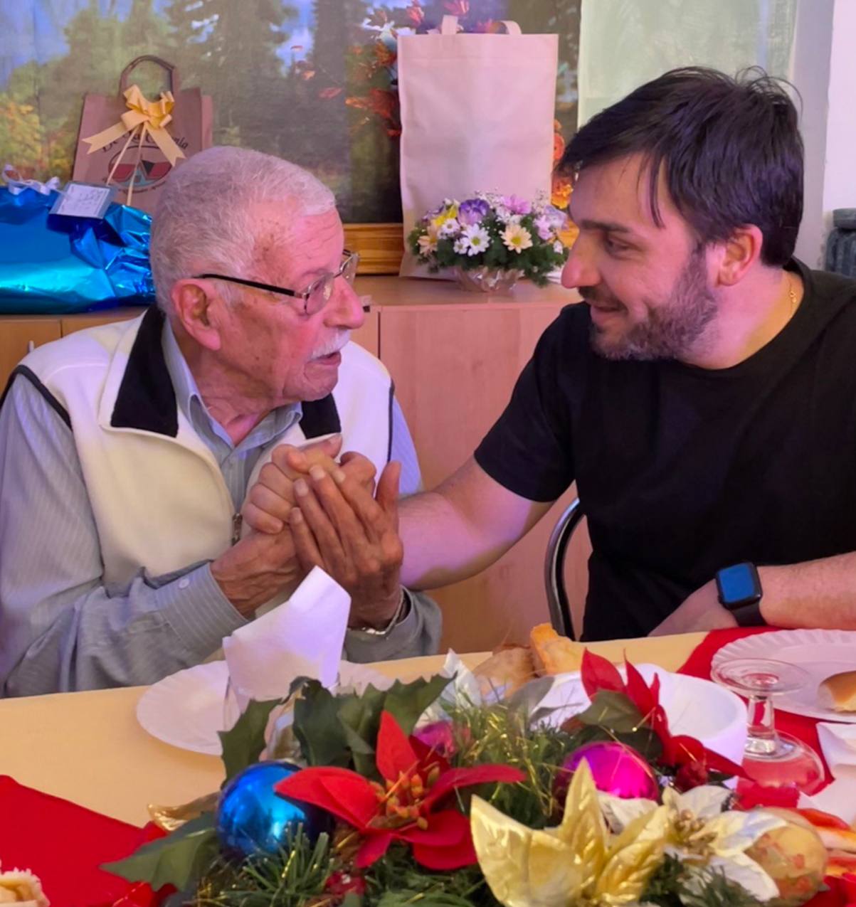 “Nacho” Torres acompañó a Eduardo Bernal en la celebración de sus 100 años