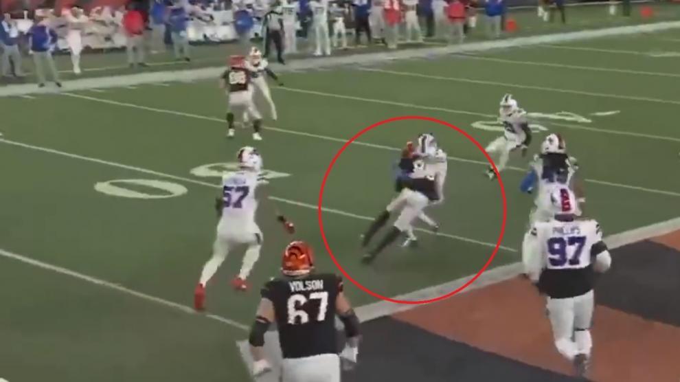 Susto en la NFL: Un jugador sufrió un paro cardíaco y suspendieron el partido