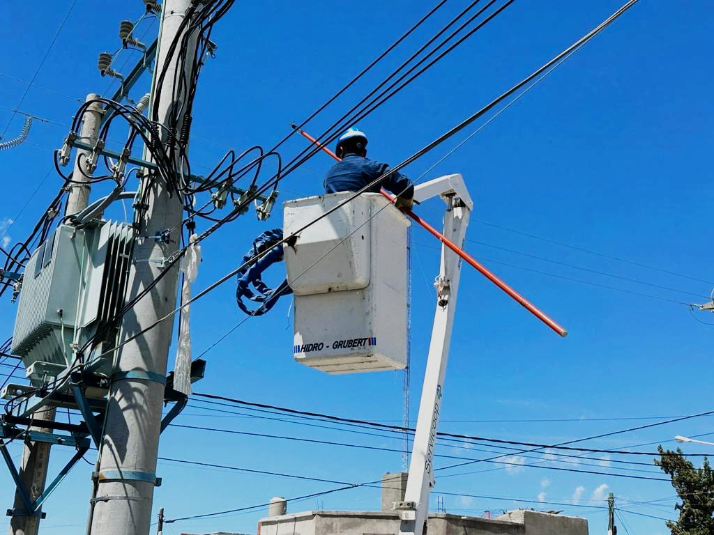 Servicoop denunció que cables de fibra óptica interfieren sobre las instalaciones