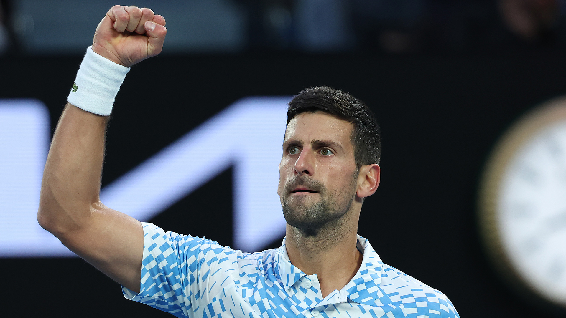 Australian Open: Djokovic avanzó a la tercera ronda en su camino al décimo título