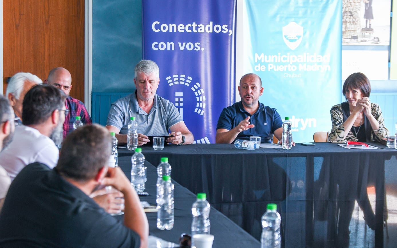 Sastre con diputados y representantes del buceo en Madryn: Buscarán trabajar en conjunto un proyecto en Legislatura que permita volver a la disciplina del buceo deportivo
