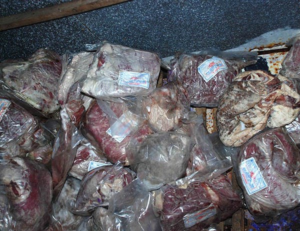 Esquel: El municipio retiró 67 kilos de alimentos cárnicos en mal estado de un supermercado