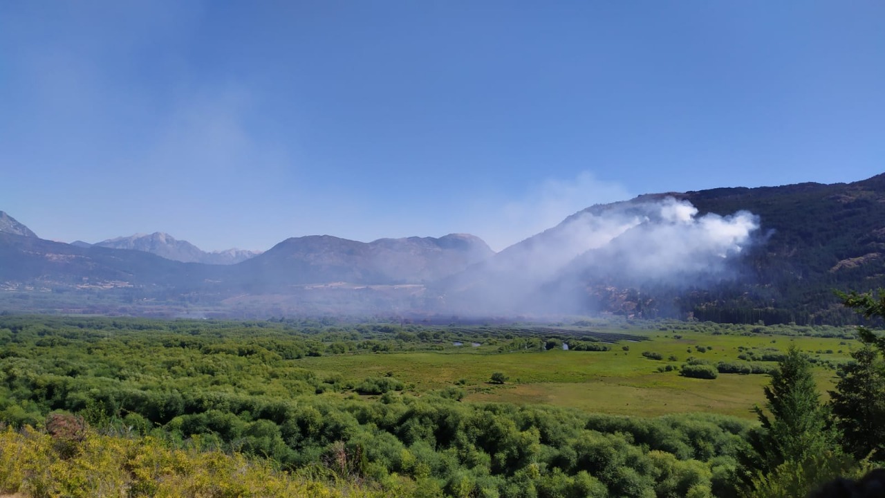 Continúan los trabajos en el Parque Nacional “Los Alerces” para controlar el incendio