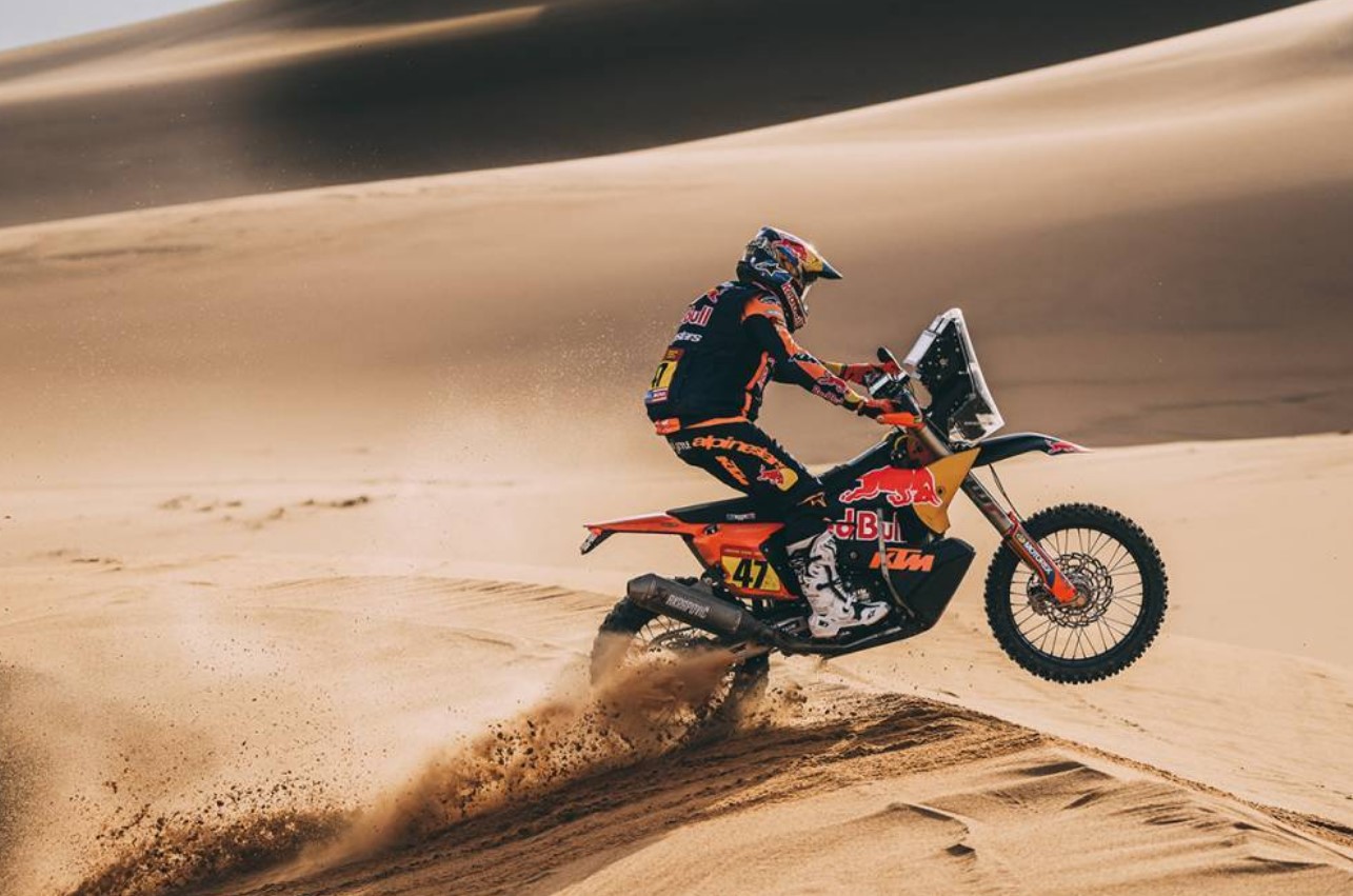 El argentino Kevin Benavides es nuevo líder de motos en el Rally Dakar