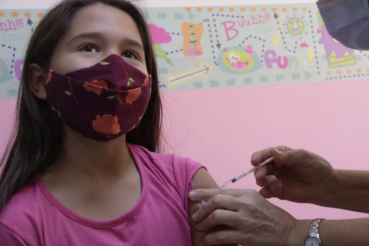 Chubut convoca a aplicar la dosis de refuerzo contra el coronavirus en niños, niñas y adolescentes