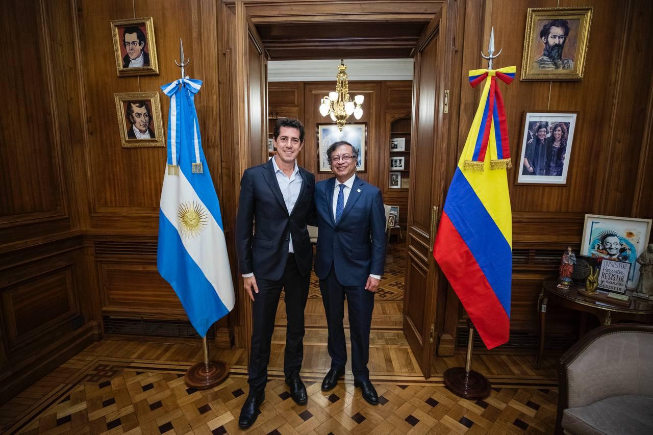 Wado de Pedro se reunió con Petro y coincidieron en promover un pacto democratico y de tolerancia, que es “imprescindible” para la región