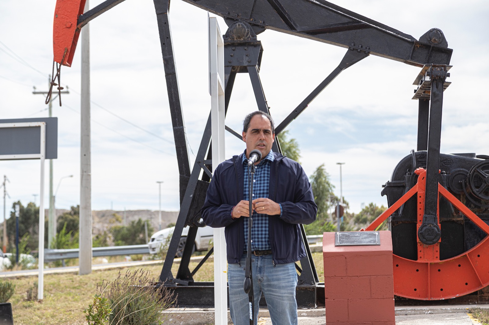 Sampaoli: “Sigamos trabajando juntos para tener la ciudad que todos queremos”