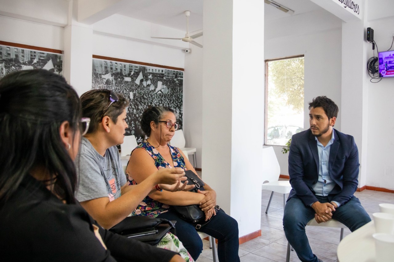 Emanuel Coliñir y la Agrupación “24 de Febrero” se reunieron con el grupo Endometriosis Chubut