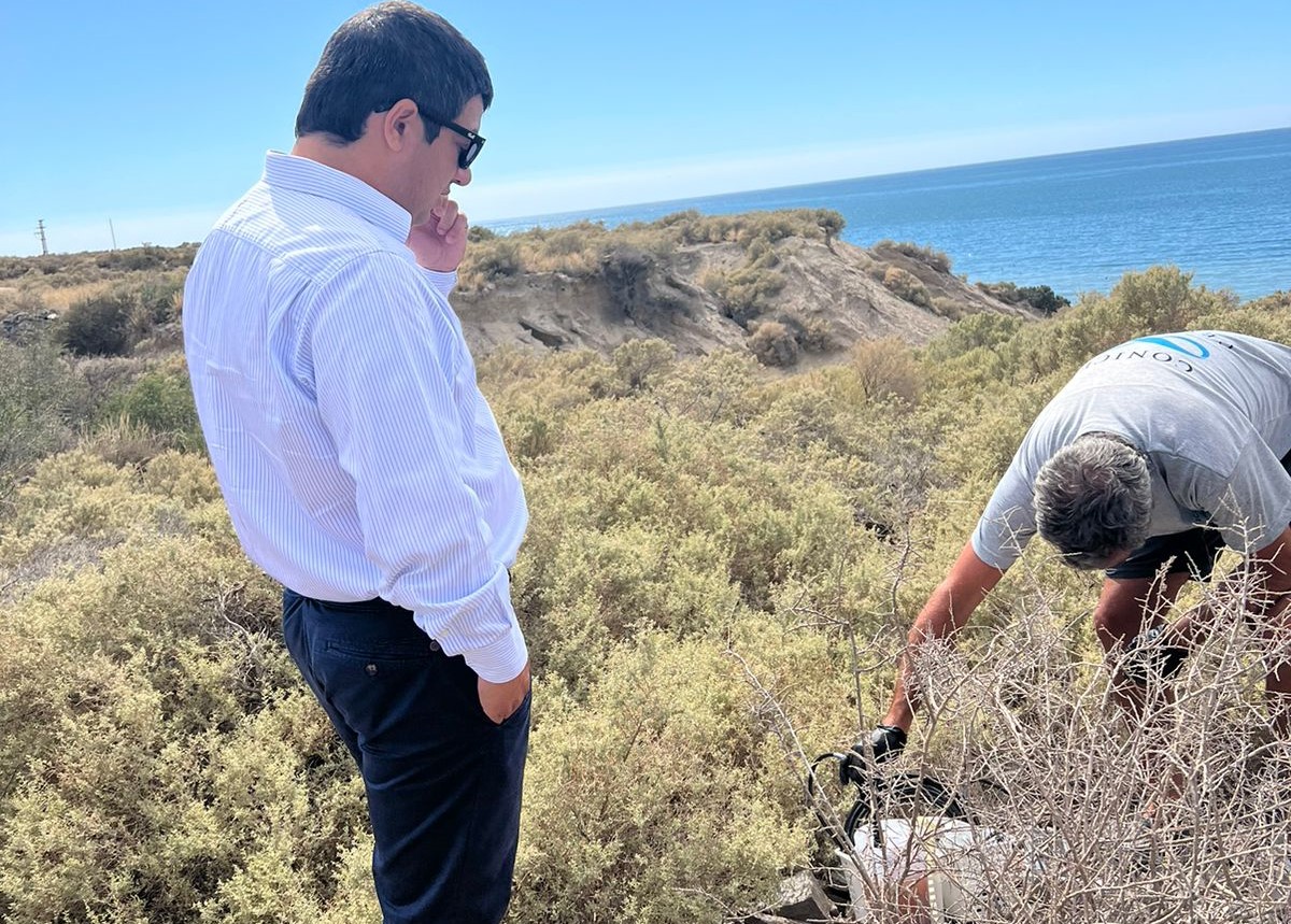 Puerto Madryn: El caño que arrojaría efluentes crudos al mar llega hasta cercanías de la pesquera Conarpesa y el fiscal sigue sumando pruebas para abrir una investigación