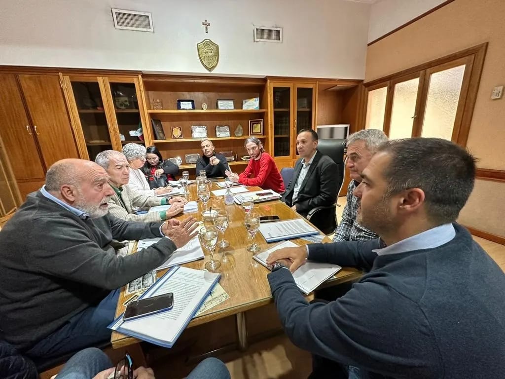 Maderna se reunió con integrantes del OMRESP y dijo que “repasamos prioridades en pos de mejorar los servicios públicos de la ciudad”